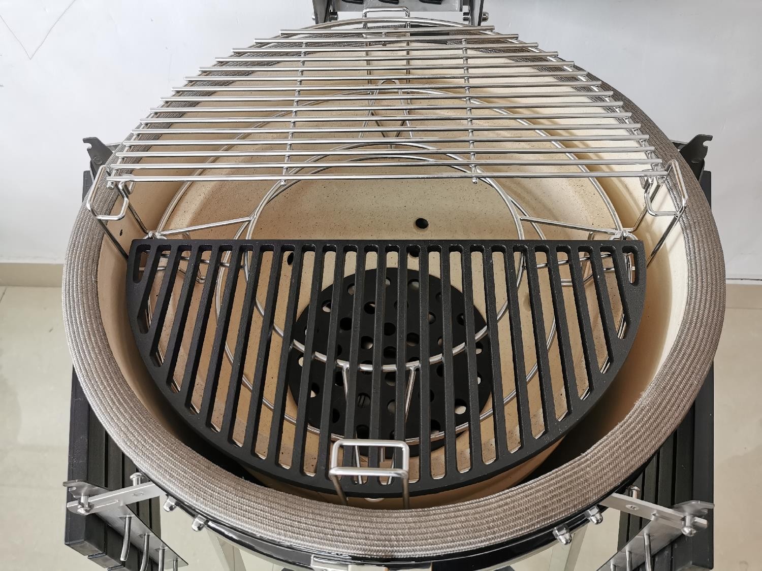 Master Grill 26" Premier Kamado Ceramic Smoker Set