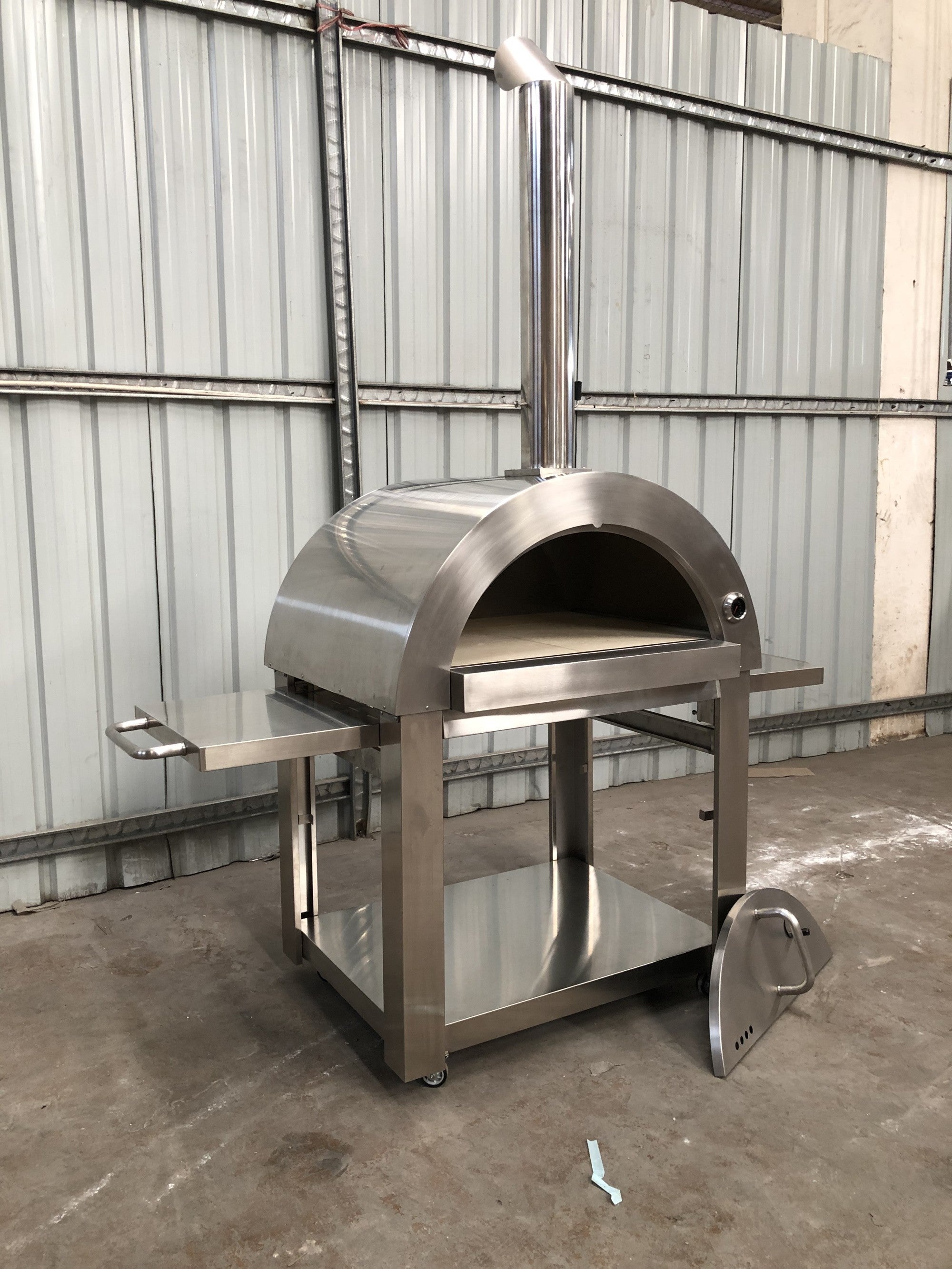 Woodfired Pizza Oven with foldable wings