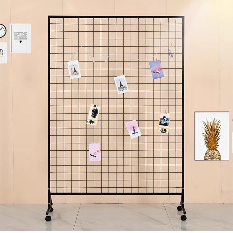 Grid Wall Panel with Wheel