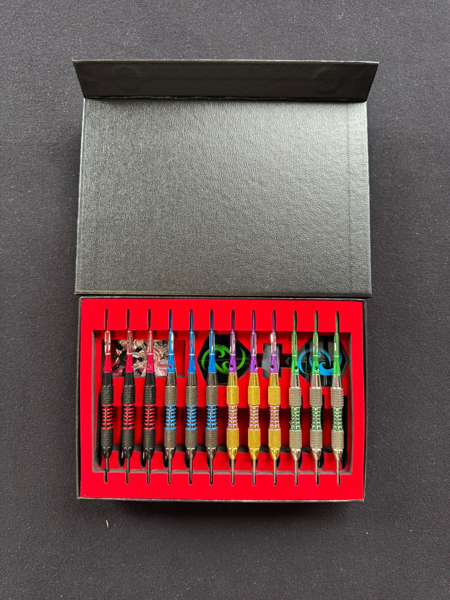 JH Premium 12-piece gift box 22g Brass Tip Dart
